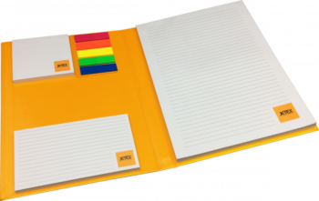 luxe schrijfblok met logo en post-its en pagemarkers
