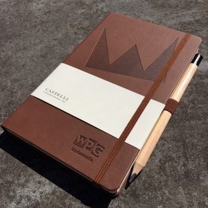 Castelli Soft Touch Bruin met preeg the notepad factory