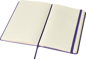 Moleskine paars 4
