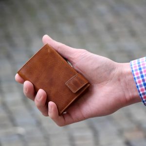 Kaarthouder cognac bruin met eigen logo