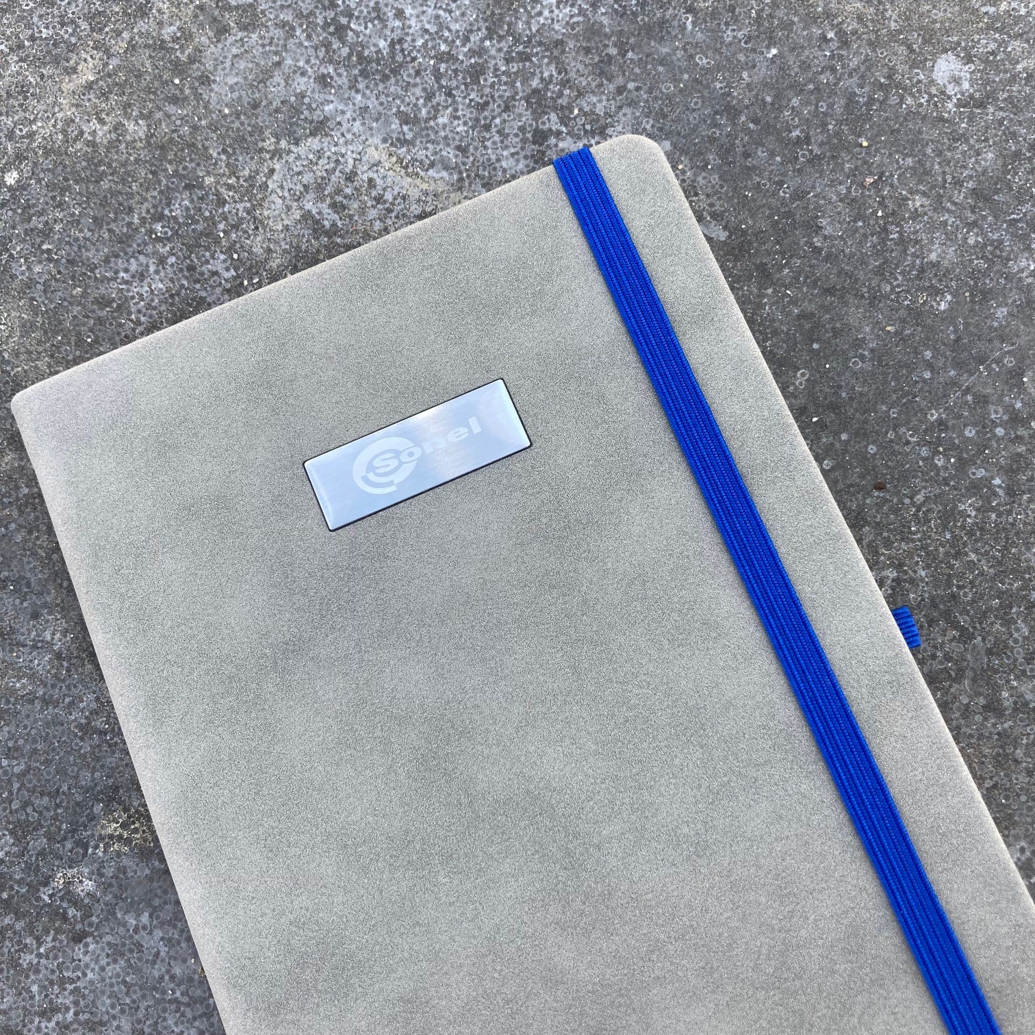 Mix&Match notitieboek Dolce suede met naamplaatje