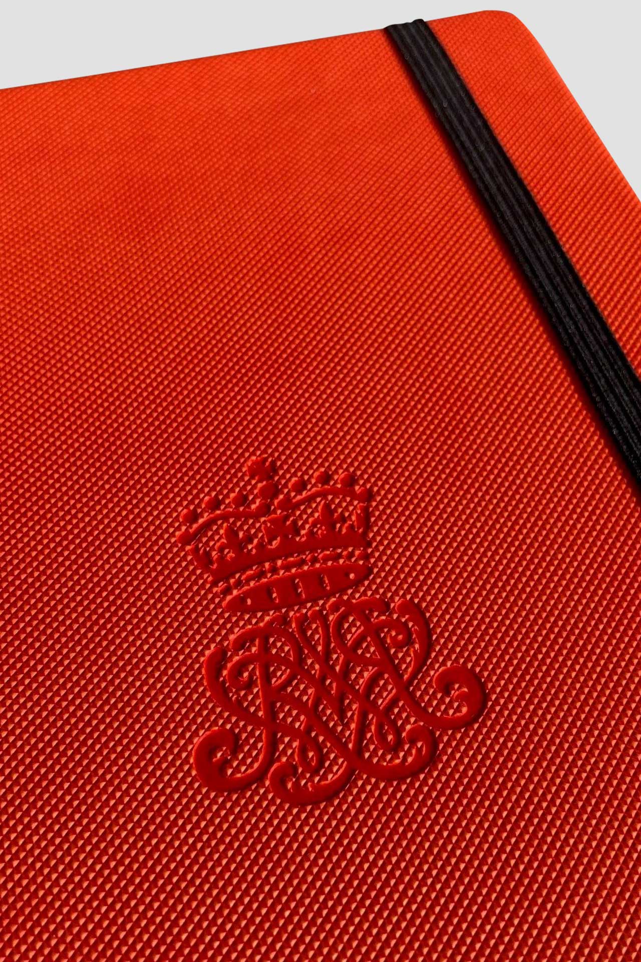 Mix&Match, type moderno rood notitieboek met zwart leeslint, logo in blinddruk