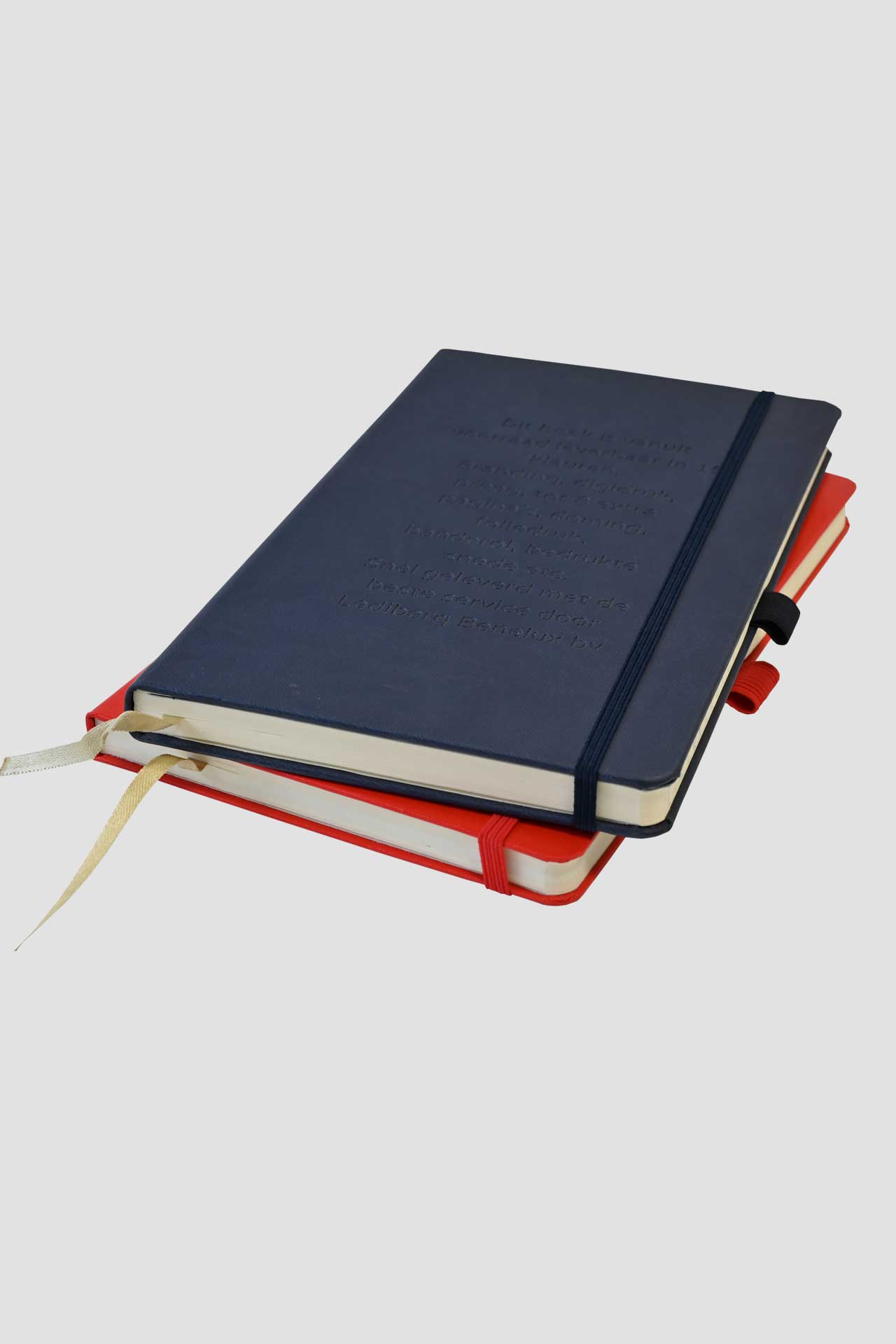 2 Castelli notitieboeken op elkaar gestapeld